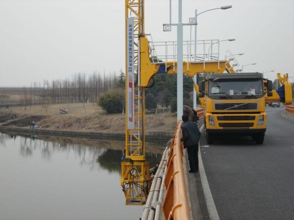 Buy cheap VOLVO 8x4 Bridge Inspection Truck from wholesalers