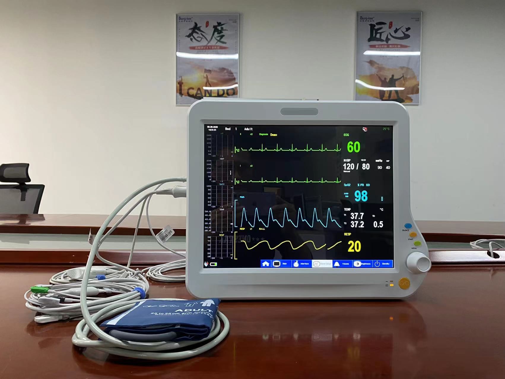 Portable Multi Parameter Patient Monitor For ICU Neonate ODM