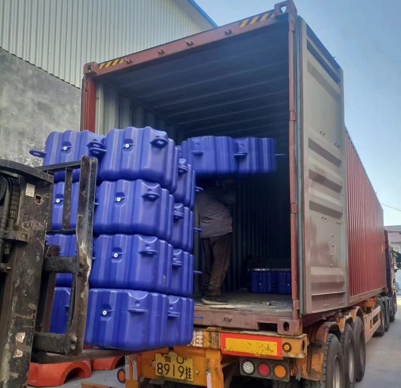 7kg Blue Non Slip Surface Polyethylene Pontoon For Marine Use