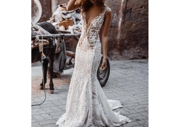 Buy cheap Fashion Mermaid Wedding Dress Deep V Neck Sleeveless Backless Beading from wholesalers