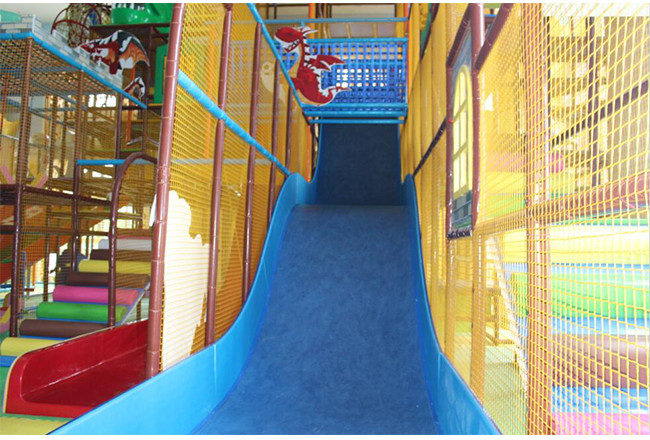 LLDPE Children'S Indoor Gym Equipment , Toddler Soft Play Area Ball Pool Slide