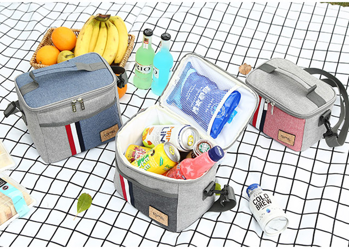 Waterproof Lunch Cooler Bags Large Capacity 600D Polyester Material For Office Women
