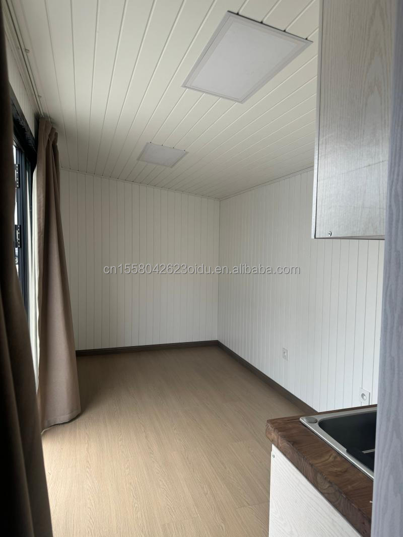 Hotel 20ft Modular Prefabricated Container House with Big One-Sided Glass Sunroom and Aluminum Alloy Windows