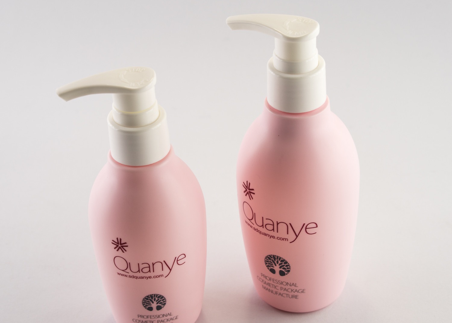 Matted Pink 200ml PET PCR Plastic Cosmetic Bottle With White ABS Cap