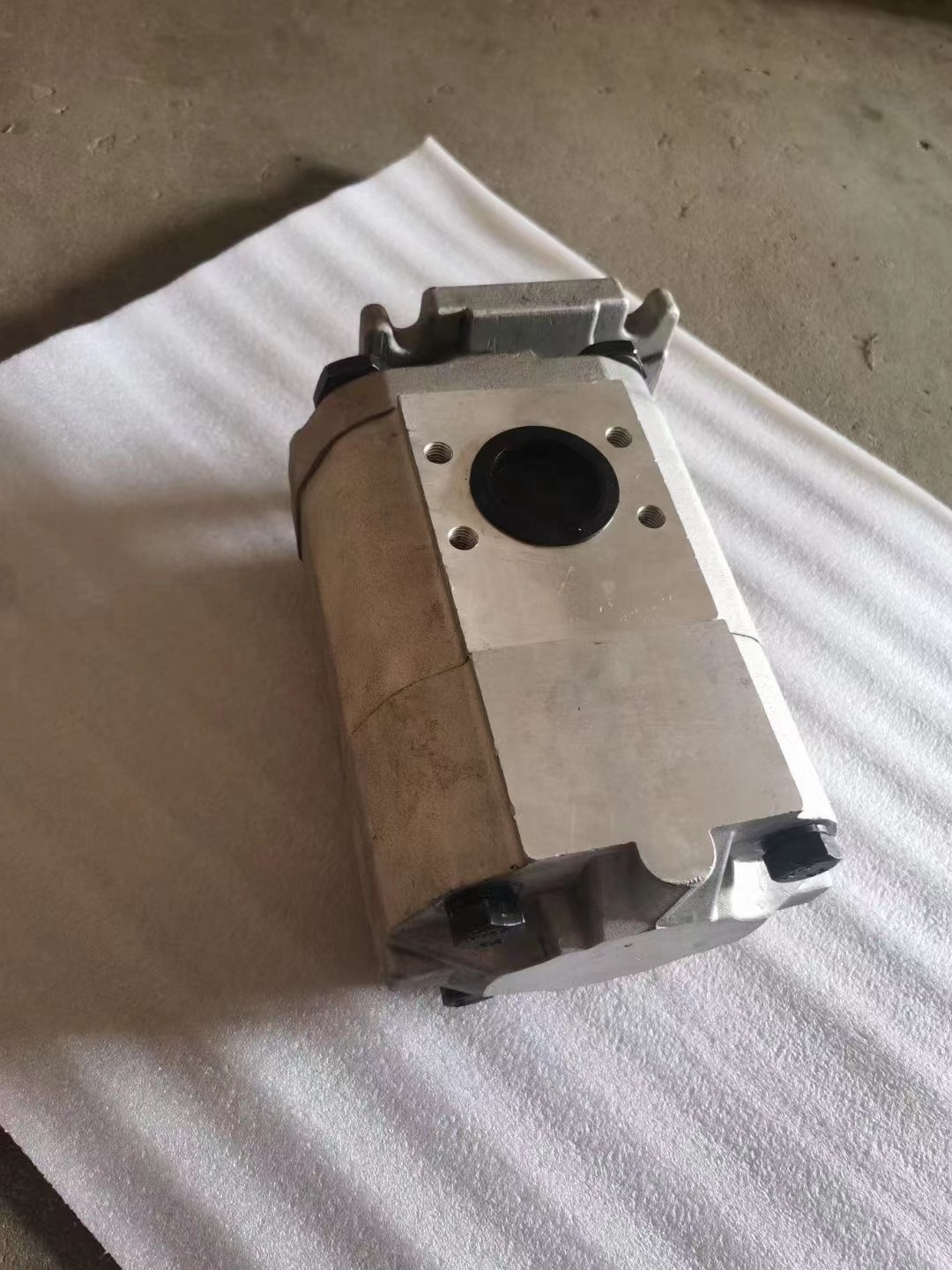 Construction Works CBKP63 Gear Pump Pilot Hydraulic Pump with Lightweight Design