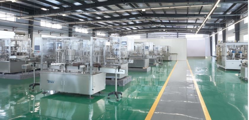 4 Heads 5000ml 0.6Mpa Liquid Filling And Sealing Machine