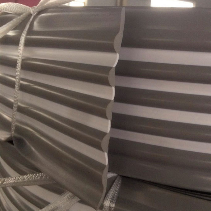 PVC/Rubber Inflatable Boat Rubbing Strake for Pontoons and More Durable Design