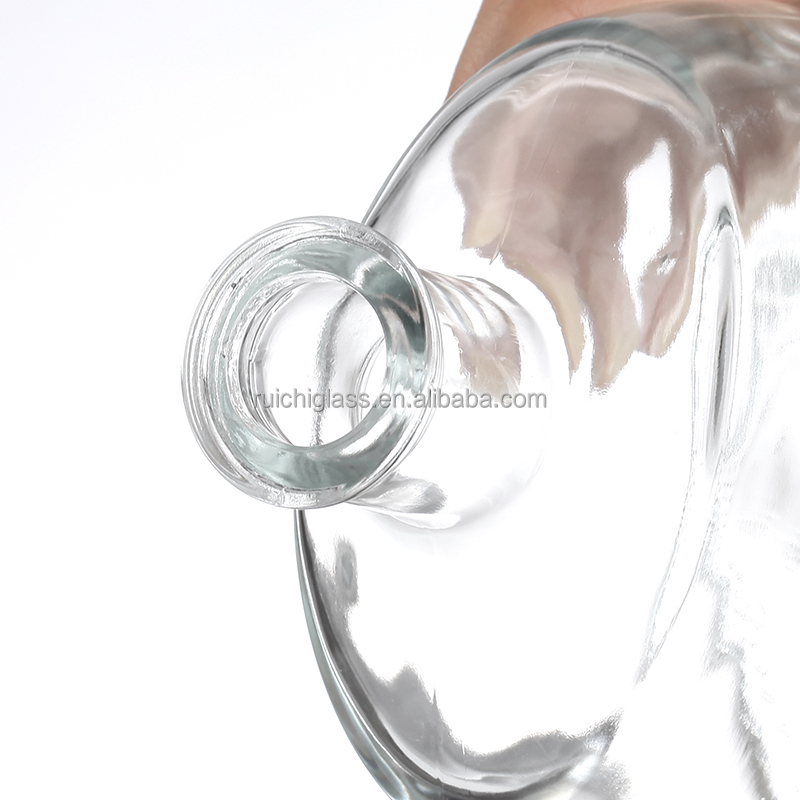 Transparent Whisky Glass Bottle for Spirits 500ml Capacity and High Durability