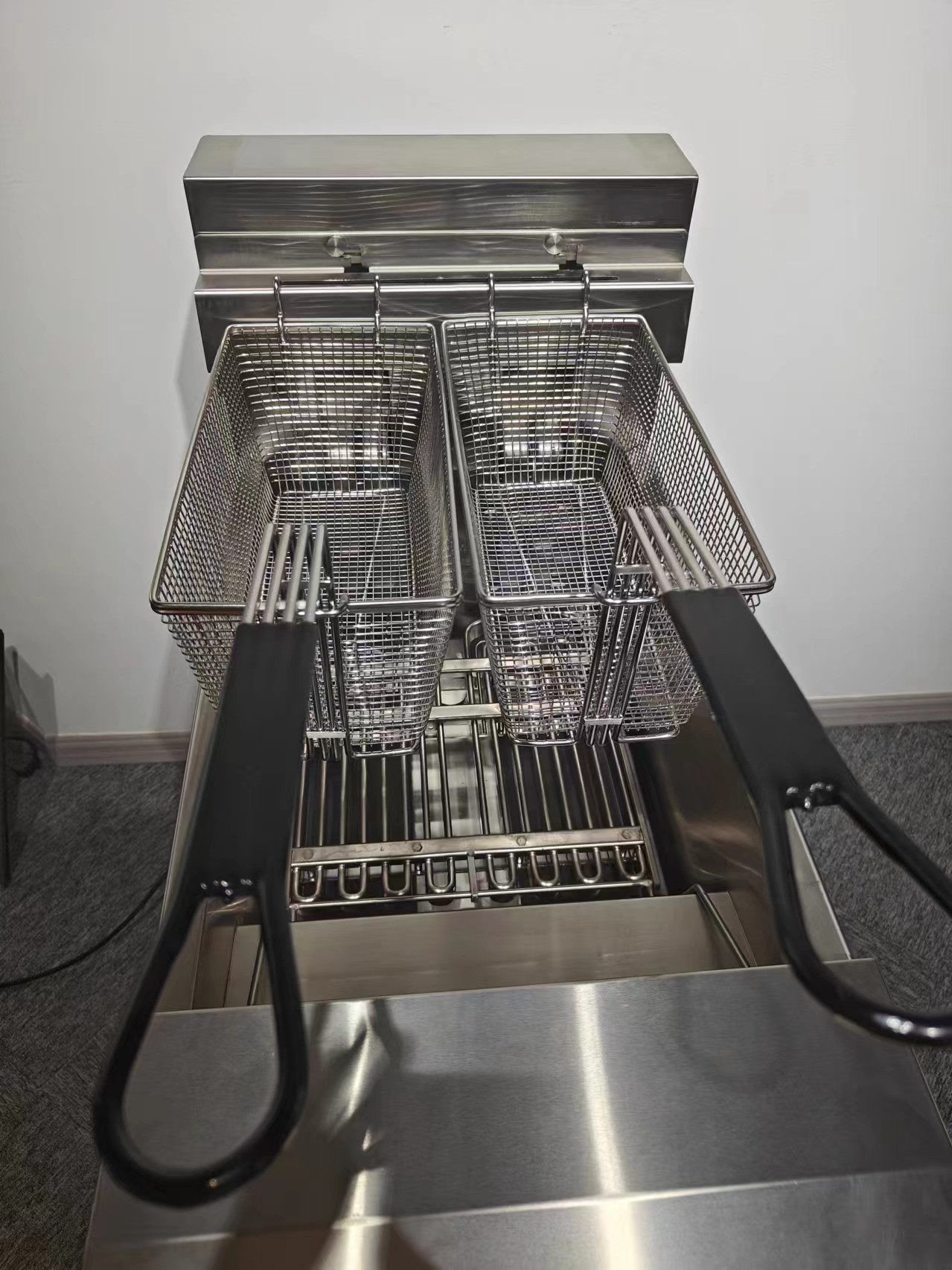 One Pot Two Baskets Smart Touchscreen Panel 14KW 380V Electric Open Deep Fryer