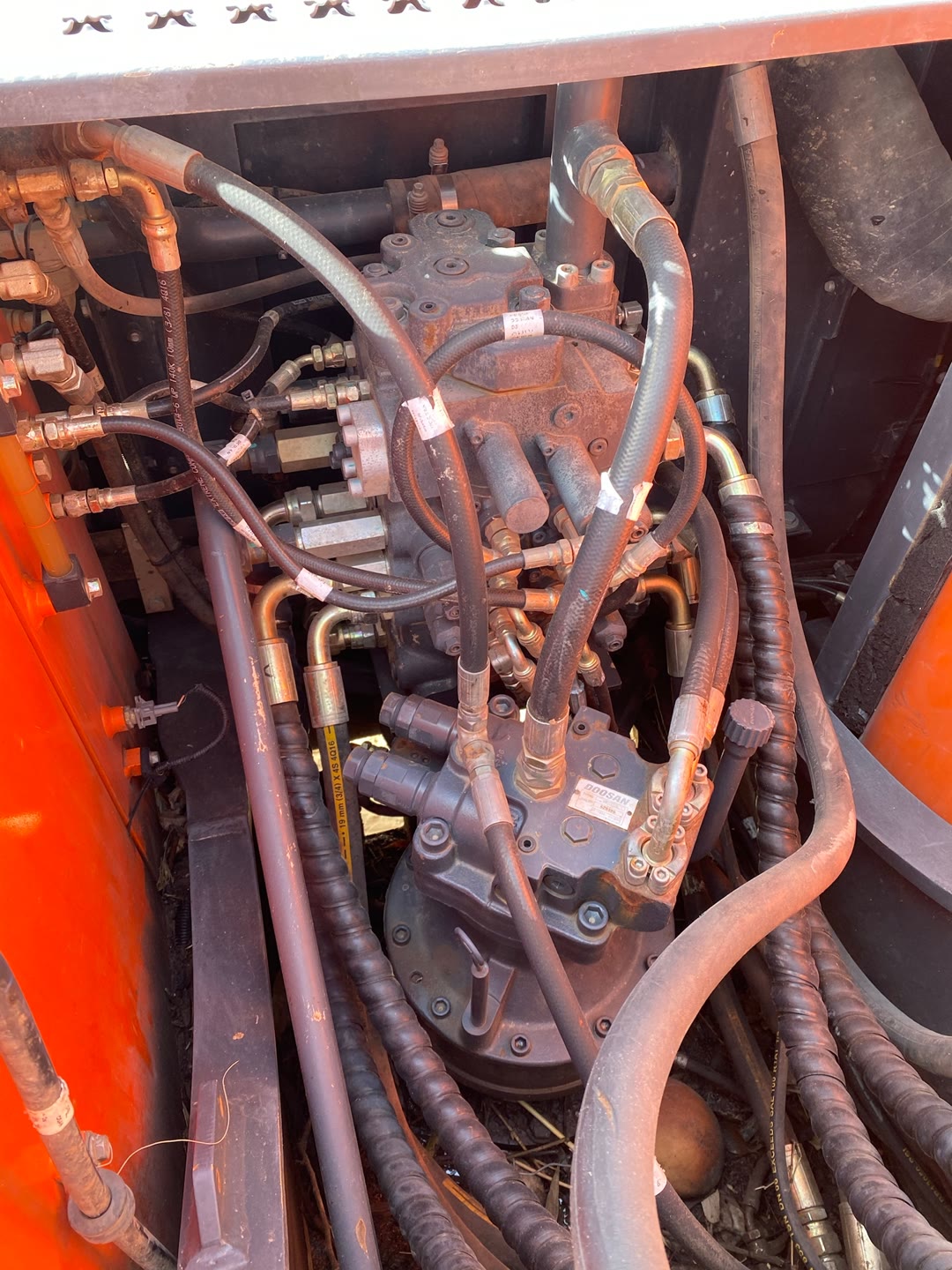 Buy Doosan DX150-9C Excavator with 0.58 m3 Bucket Capacity and 15000 KG Machine Weight