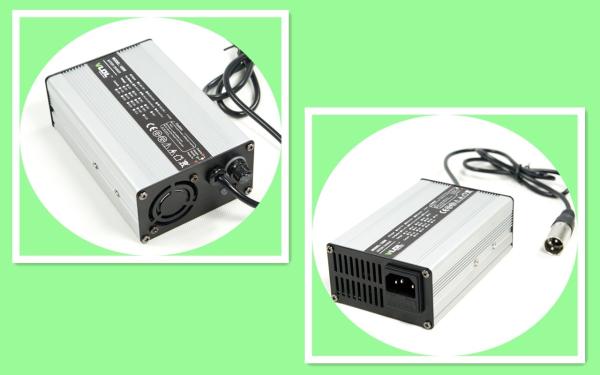 42V 2.5A Electric Skateboard Smart Charger , 4 Steps Intelligent Charger 135*90