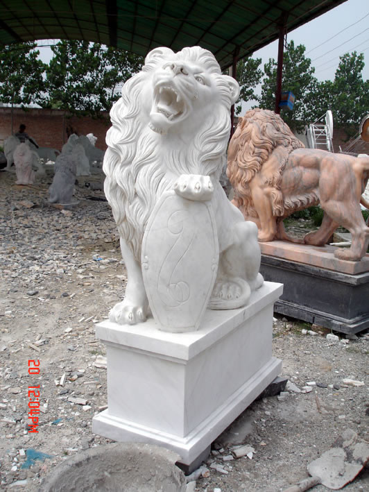 One Pair White Villa ISO Small Marble Lion Statue Stone Carving Sculpture