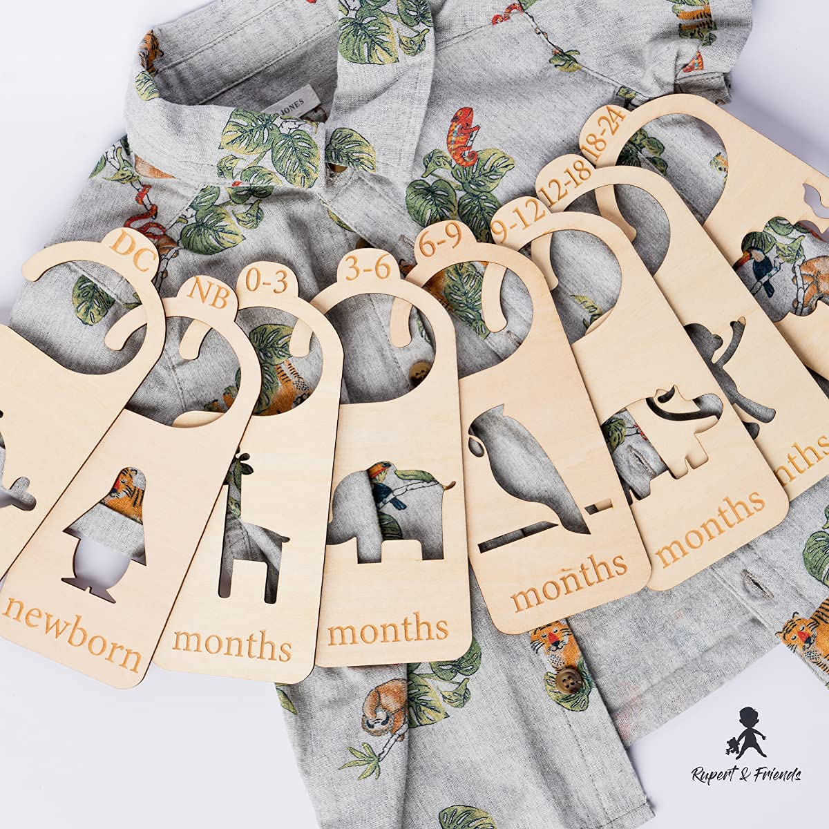 Wooden Baby Monthly Milestone Cards Wooden Baby Closet Dividers Nursery Gifts for Newborn Girl and Boys Baby's First