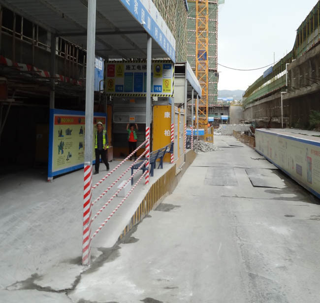 3 Doors Passenger And Material Hoist Yellow Color With Q345B Steel Material