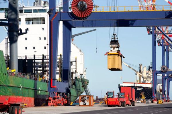 Buy cheap Mobile Shipping Container Crane / Double Girder Gantry Crane For Port from wholesalers