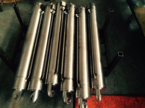 Buy cheap Die Forging SAE4340 Sae1045 Precision Bright Surface Steel Round Bar from wholesalers