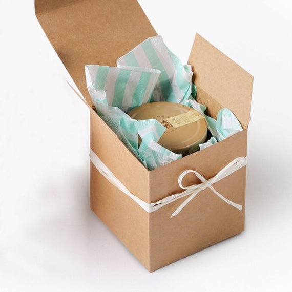 bespoke kraft candle gift packaging box from China kraft candle paper box