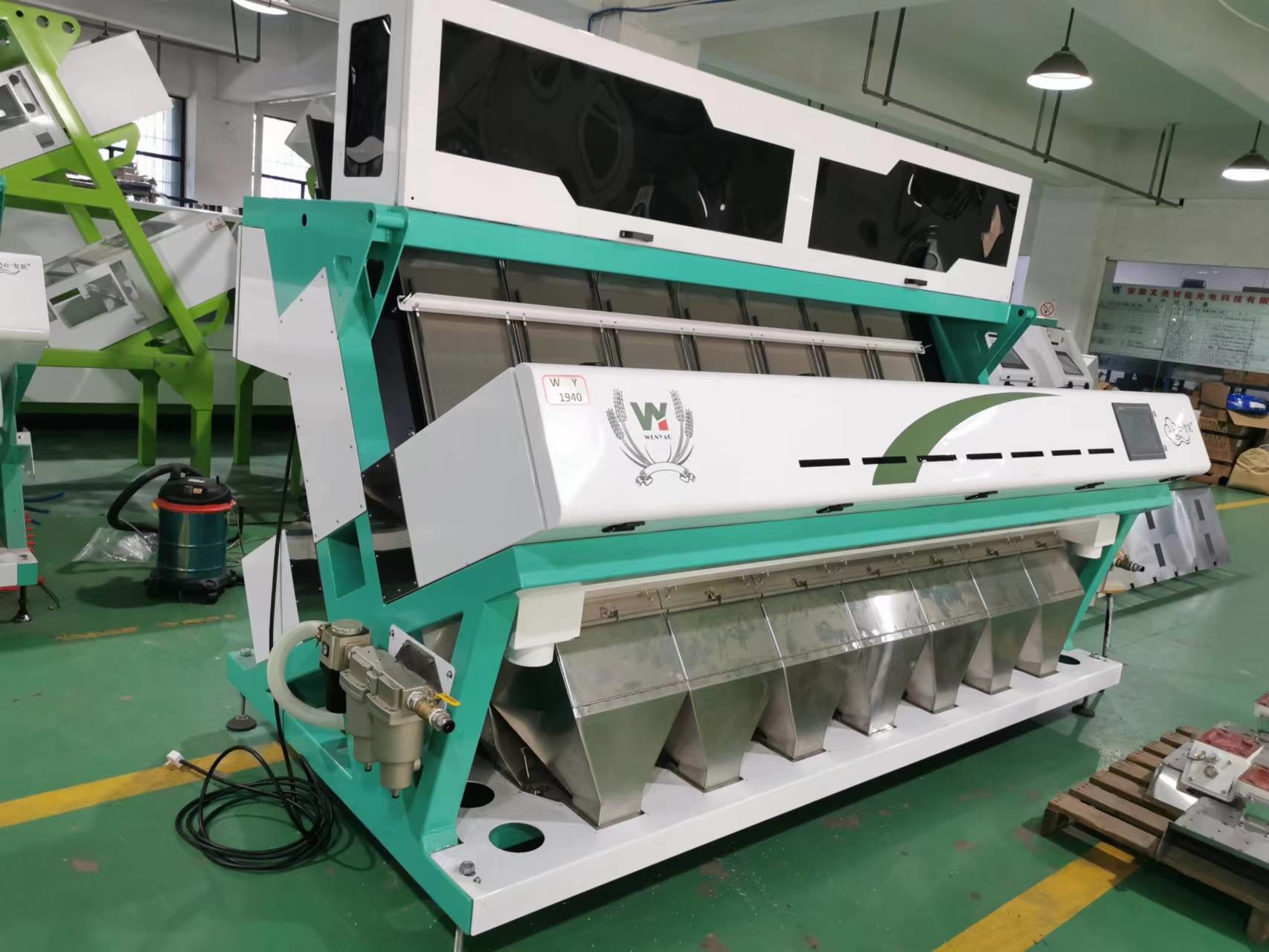 Automatically 7 Chute Style High Technology AI Roseship Seed Rapeseeds Color Sorter Machine