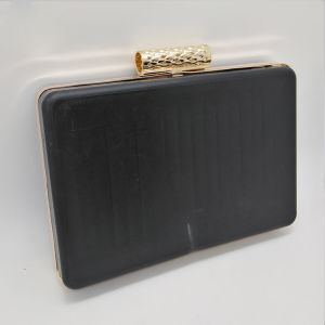 Buy cheap Hollow Web Closure Gold Clamshell Purse Frame With Chain Loops from wholesalers