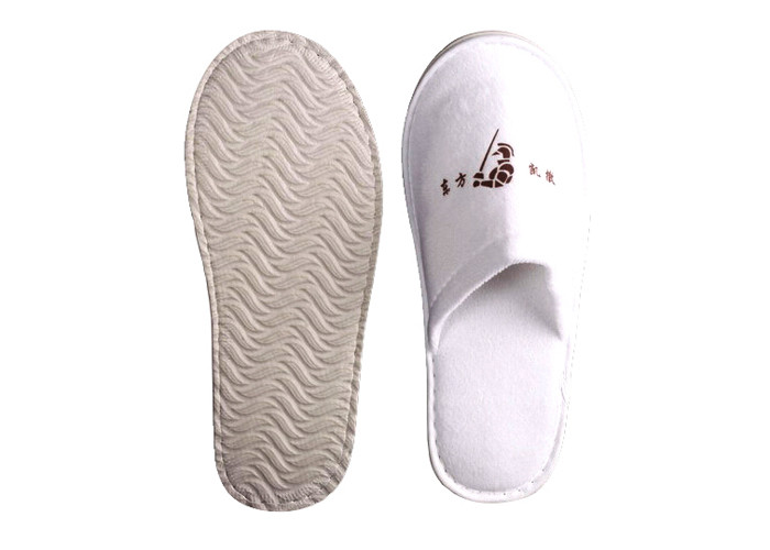 Regular Size Unisex Disposable White Hotel Slipper With Custom Embroidered Logo
