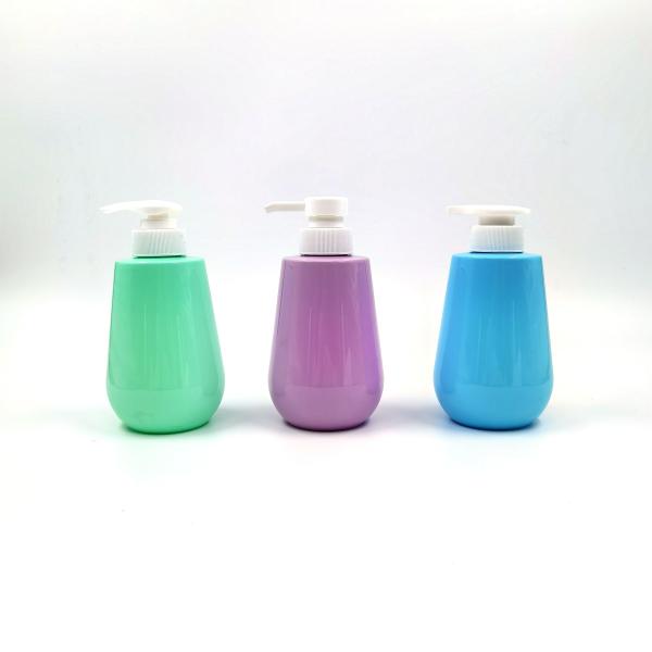 Buy cheap Green 32mm Neck 465ml Plastic Cosmetic Bottles Silk Screen Printing from wholesalers