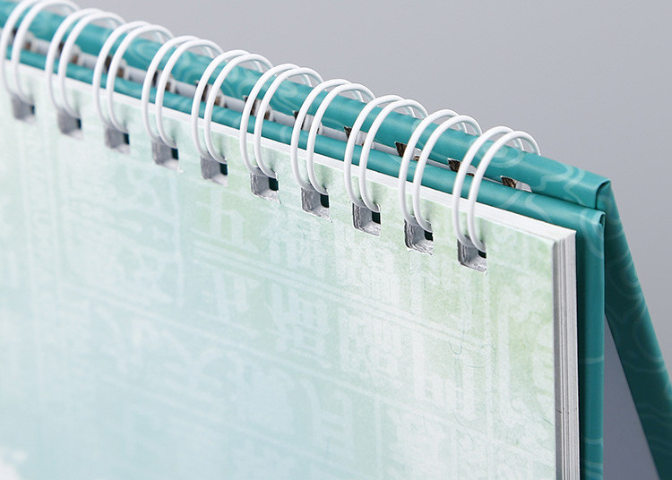 White Metal Binding Office Desk Calendar Cmyk Full Color And Paper Printing