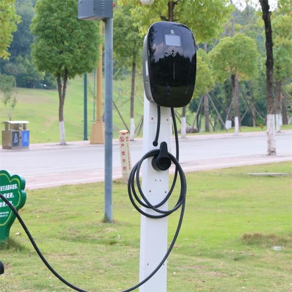 7kW Commercial EV Charger 32A 60Hz Mobile Electric Car Charger In Public Parking