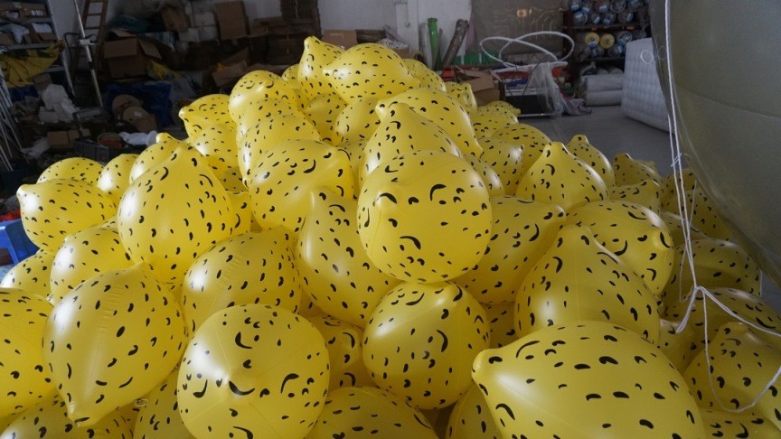 Durable Yellow 90cm Lemon Shaped Balloons With Digital Printing
