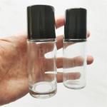 Cylinder Shape Glass Roll On Bottle With Shinny Black Cap 15ml