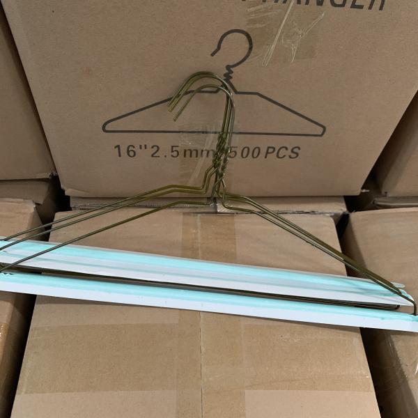 Buy cheap 16 Inch Thin Clothes Hangers , 13.5 Gauge Heavy Duty Metal Clothes Hangers from wholesalers