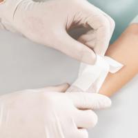 Buy cheap Waterproof ISO13485 Hospital Latex Gloves Class I Medical Surgical Gloves product