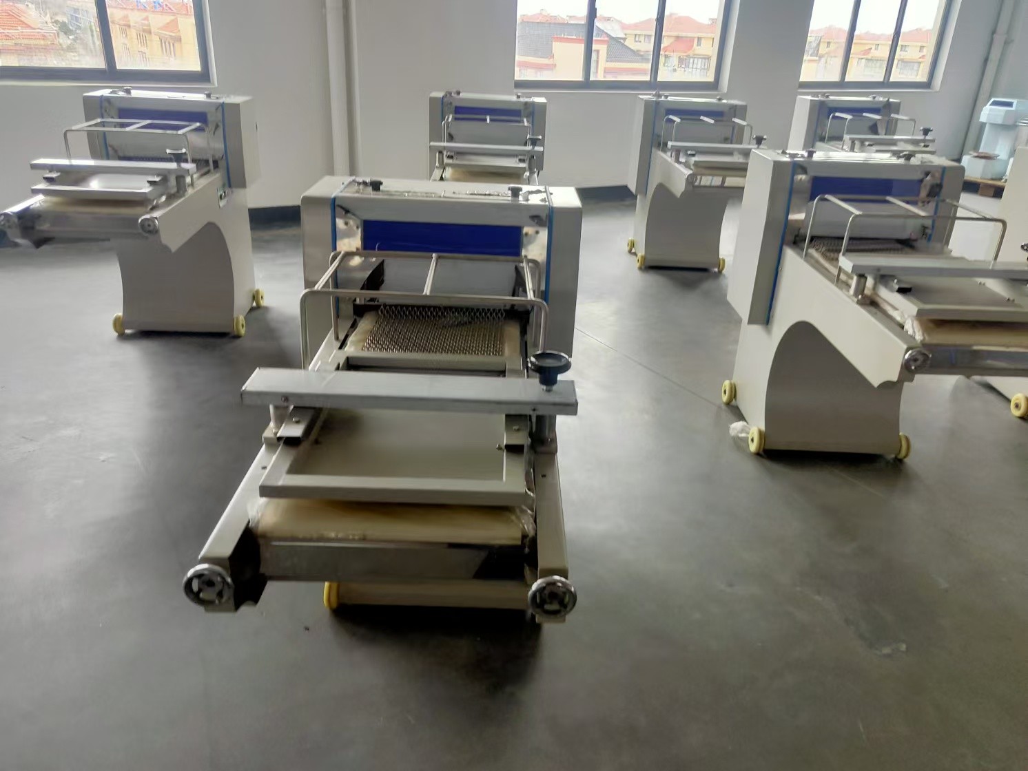 Electric 380V/220V Toaster Moulder Machine
