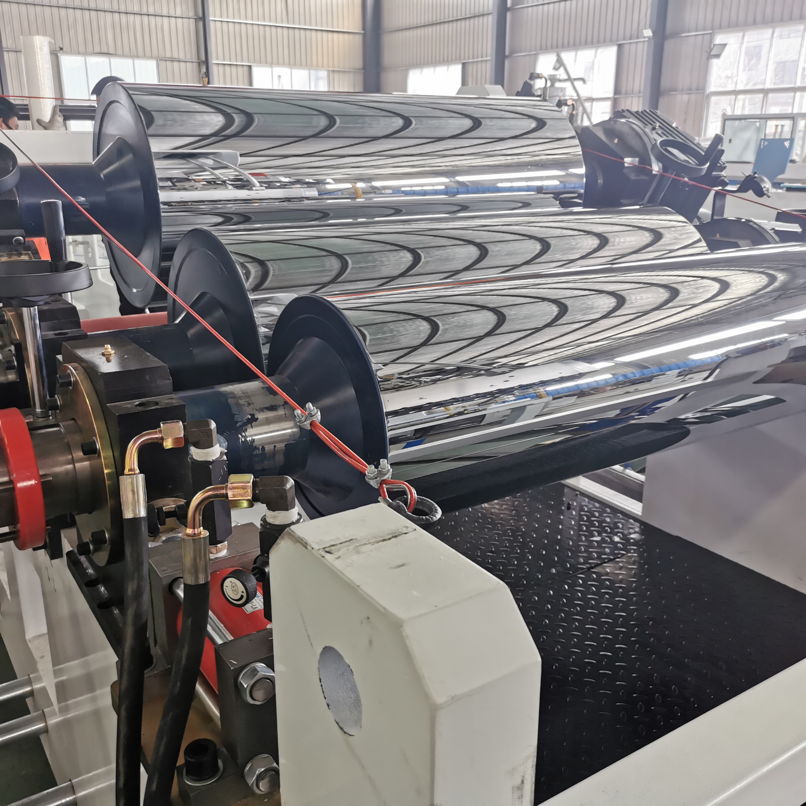 0.2-3mm Sheet Thickness Single-Screw Plastic Sheet Extruder Machine for Thermoforming