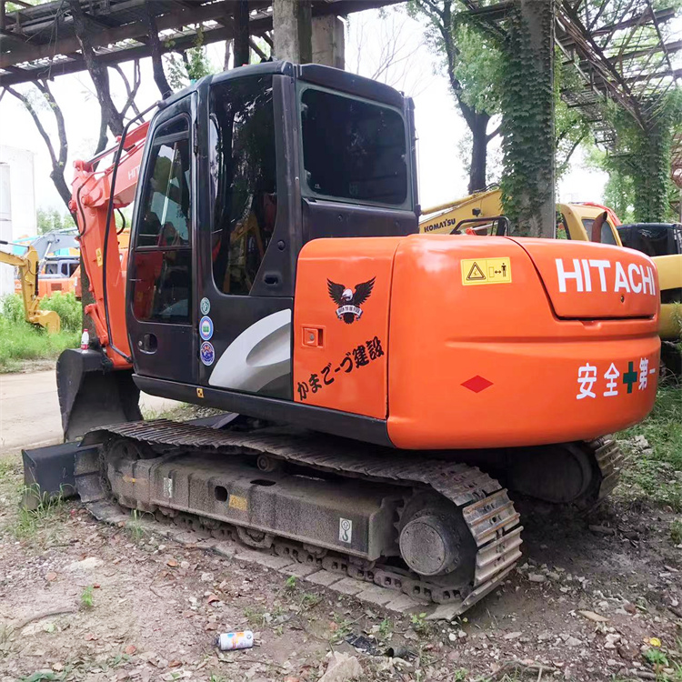 Good Condition Hitachi ZX70 Excavator 7 Ton Made in Japan 860 Working Hours 40.5 KW