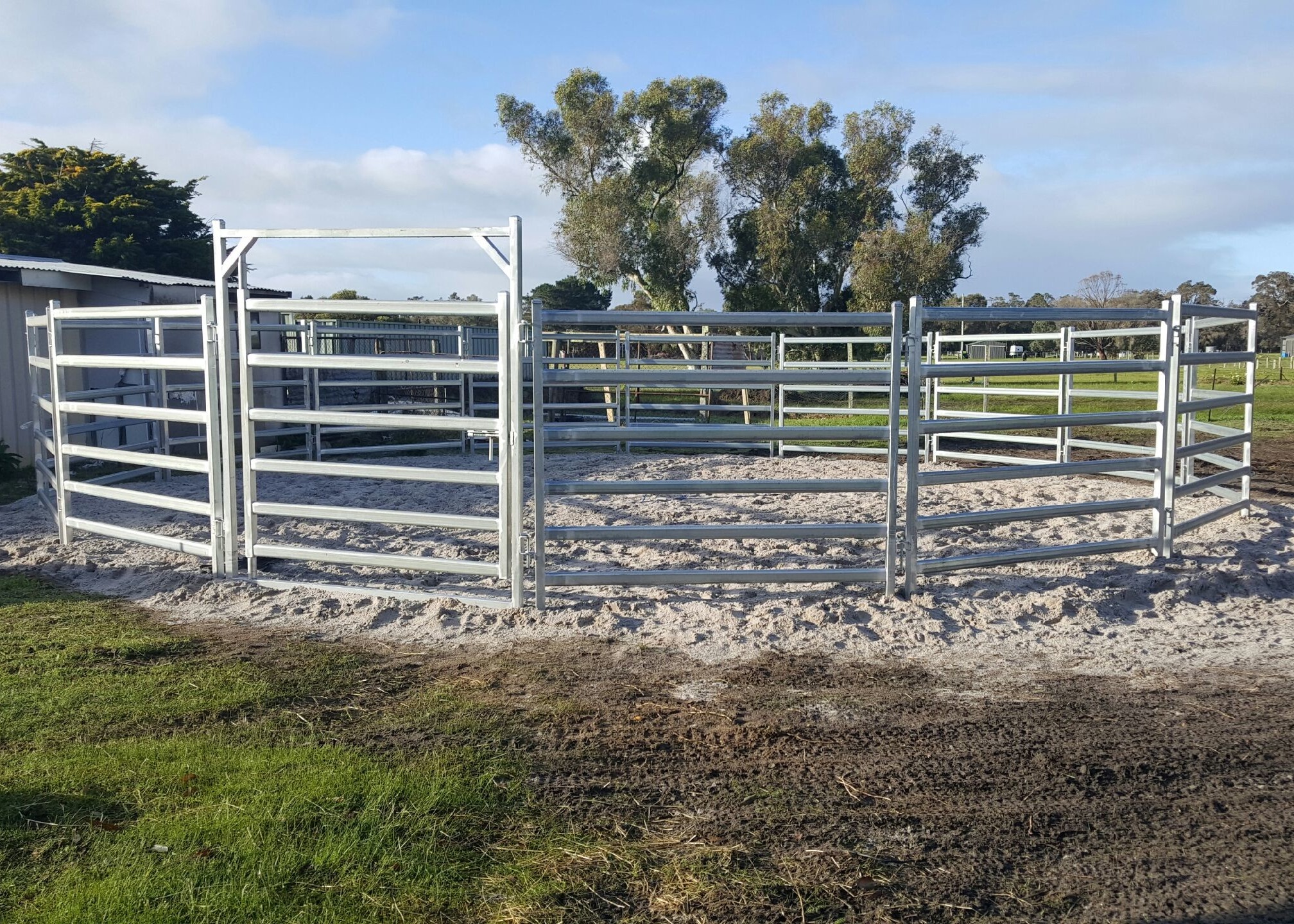 Durable Anti Rust Paint Heavy Duty Cattle Panel 6 Bars Portable 120g/M2 Zinc Coated