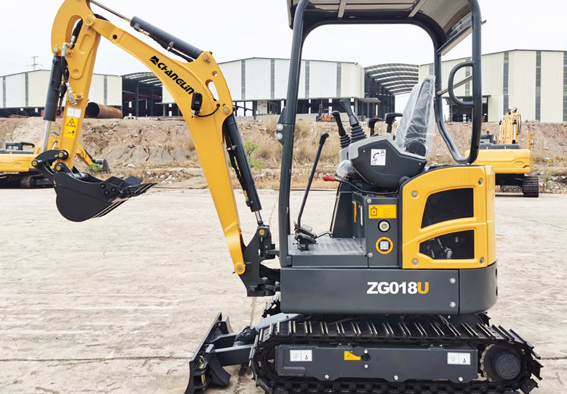 ZG018U Compact Mini Excavator Machine 14.5kW 2400rpm 15.2kW 2500rpm