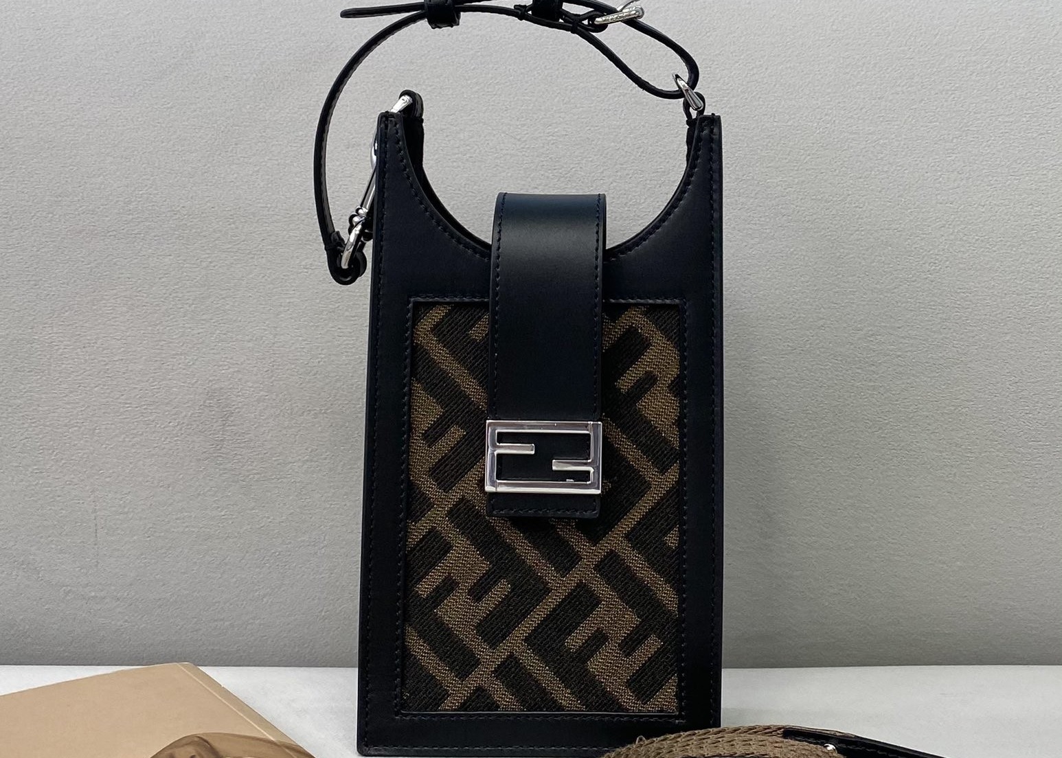 Delicate Small Mobile Phone bag Cotton And Linen Materials And Imported Cow Leather Lovely cross-body bag