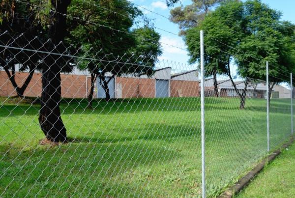 Quality Chain Link Fence,Hot Dipped Galvanized Chain-Link Fence,1.5m*15m*50*50mm for sale