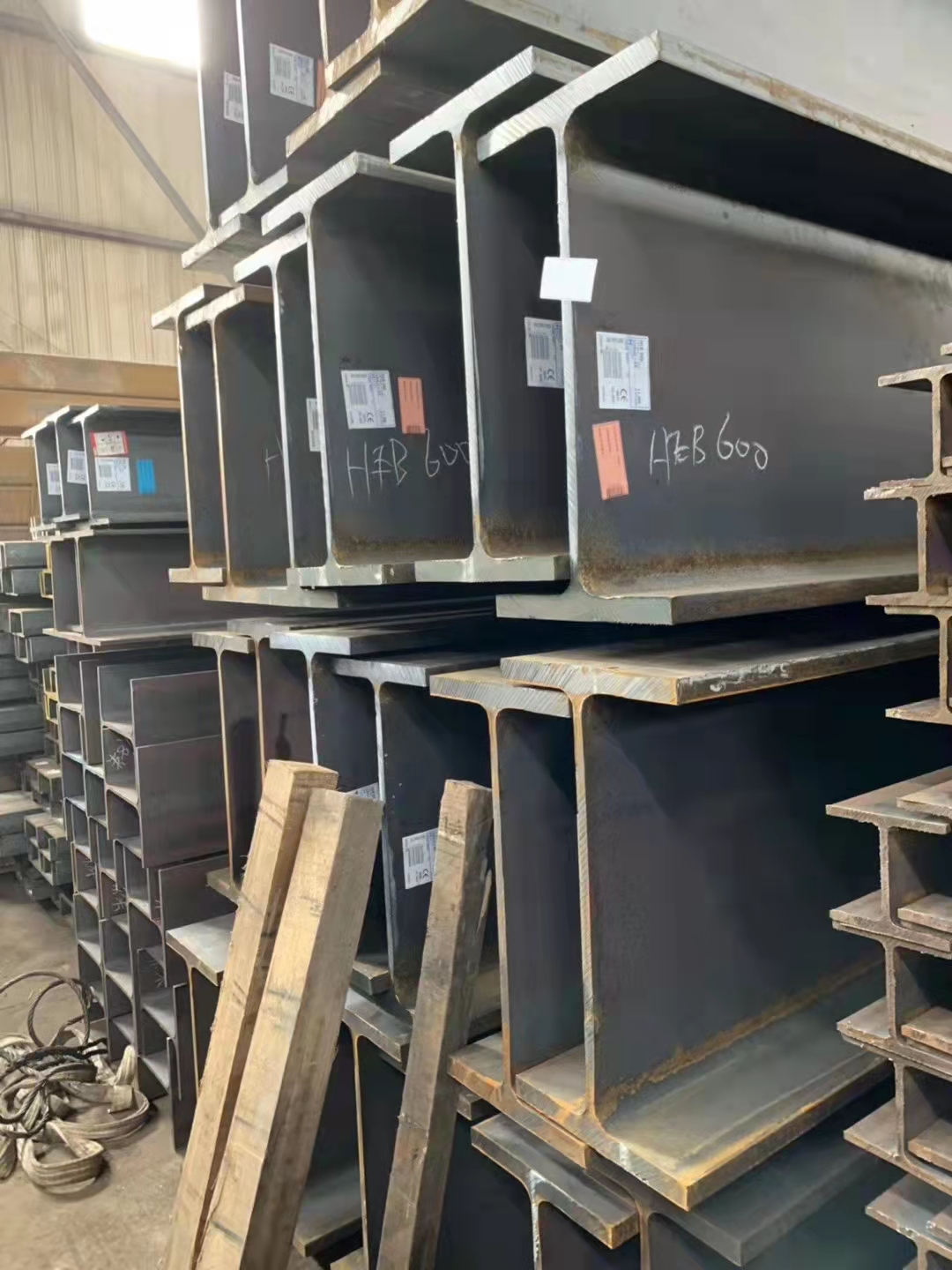 Good 200x100x5.5x8 A36 A572 Grade 50 W6X15 W8X15 W8X10 Hot Dip Galvanized Structural H-Beams for Heavy Duty Construction