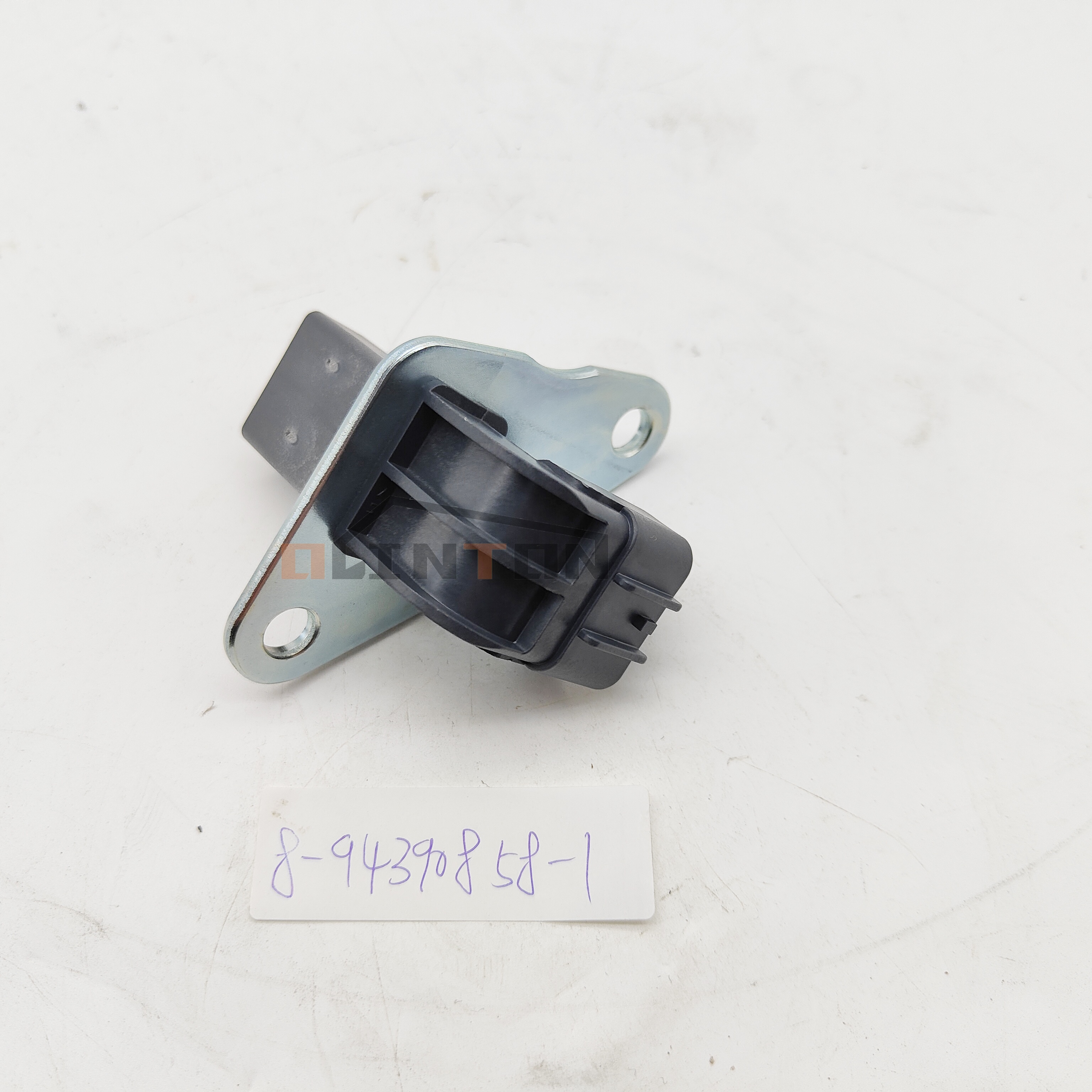 Excavator Connector for ZX200-3 ZX240-3 ZX250L-3 ZX330-3 8-94390858-1 8943908581