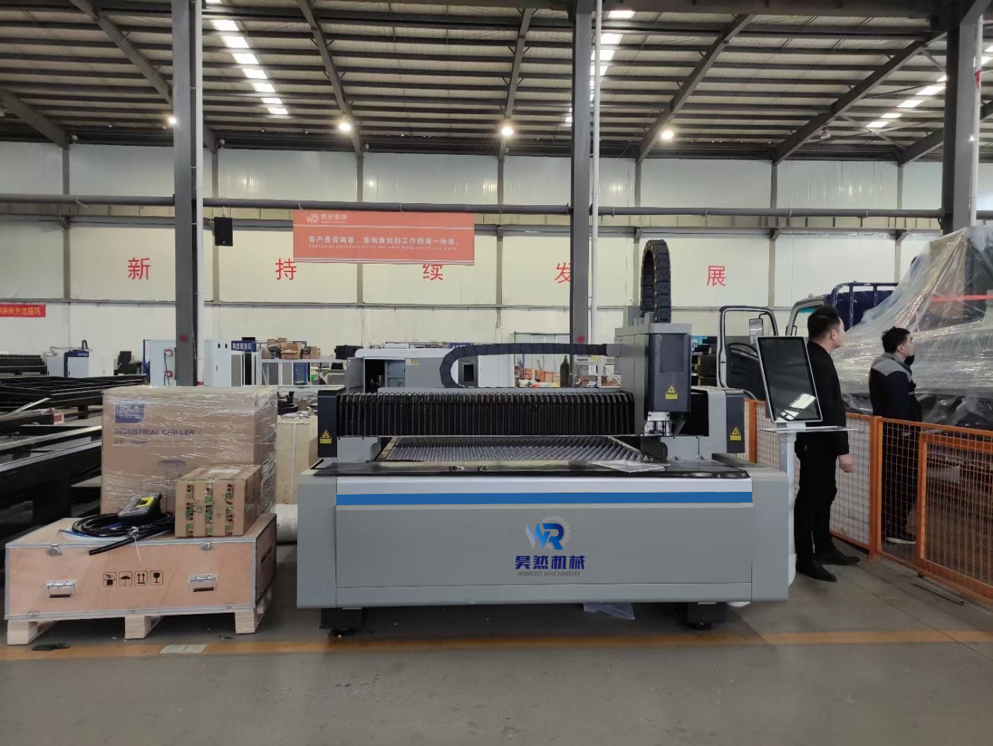 1Kw 2Kw 3Kw High Power Fiber Laser Cutting Machine Steel Alu Metal Carving