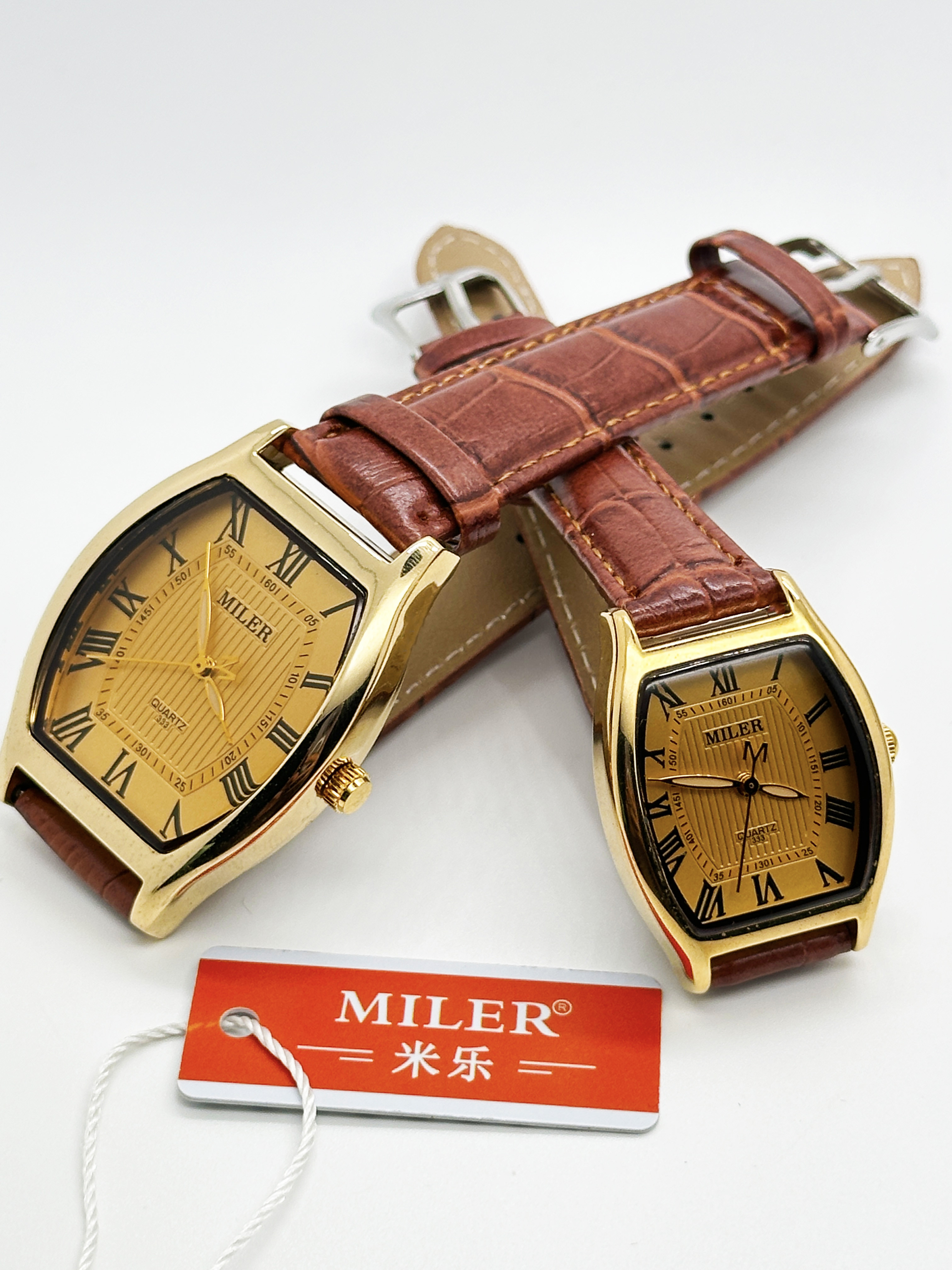 Luminous Quartz Couples Wrist Watch With Genuine Leather Band