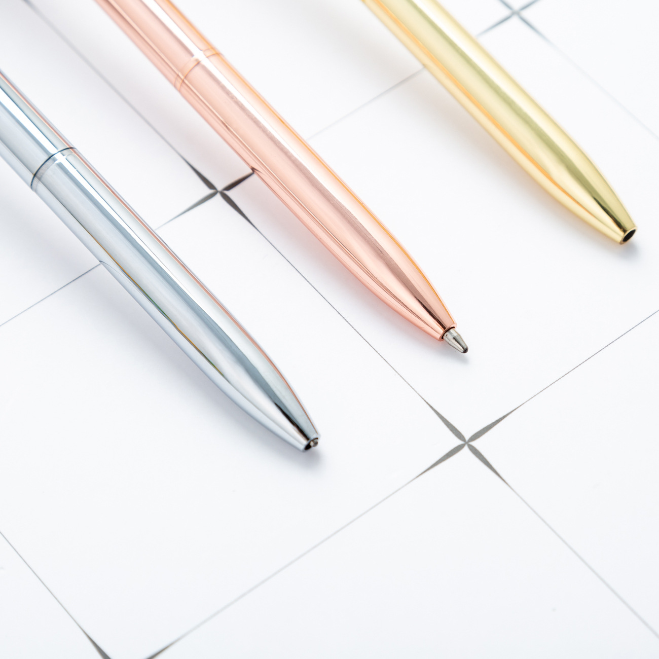 2022 Style Creative Globe Pen with Custom Metal Logo and Heat Sensitive Erasable Ink