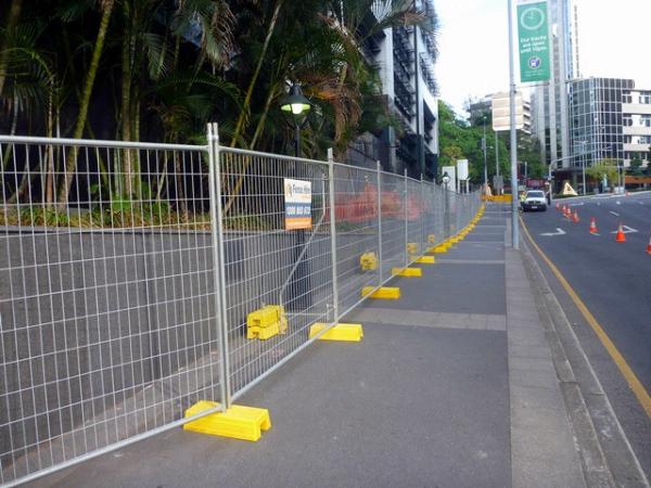 Buy cheap 3mm 2m Temporary Fence Panels Galvanized For Construction from wholesalers