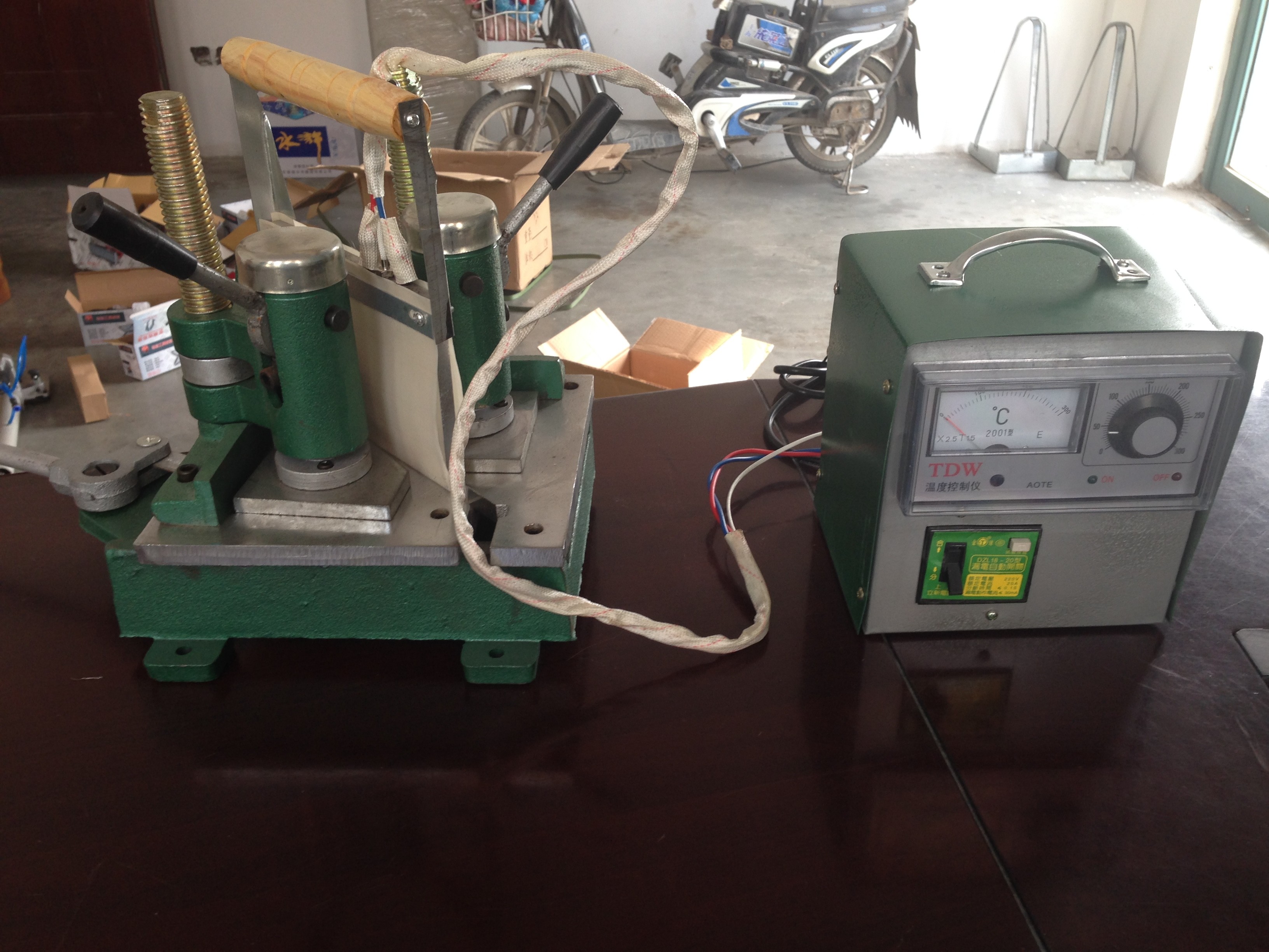 PVC Windows and Doors Four Corner Welding Machine/PVC Window Welding Machine/Plastic UPVC Window Making Machinery