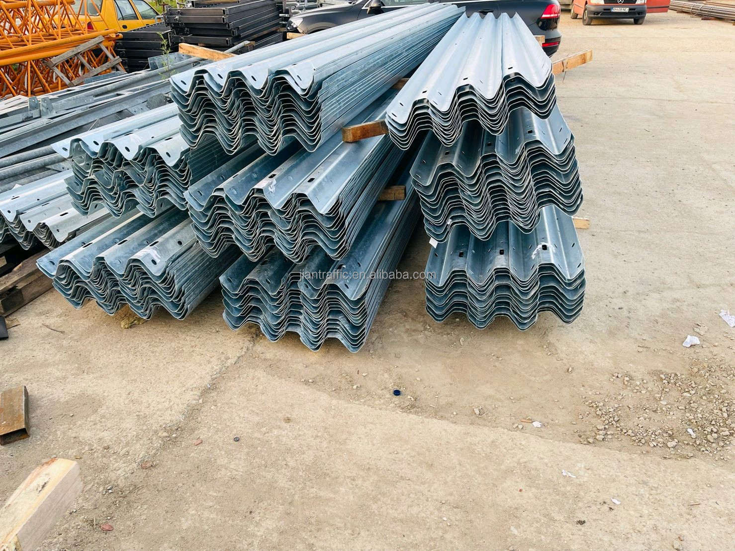 Galvanized Q235 Q345 W Corrugated Beam Metal Highway Guardrail