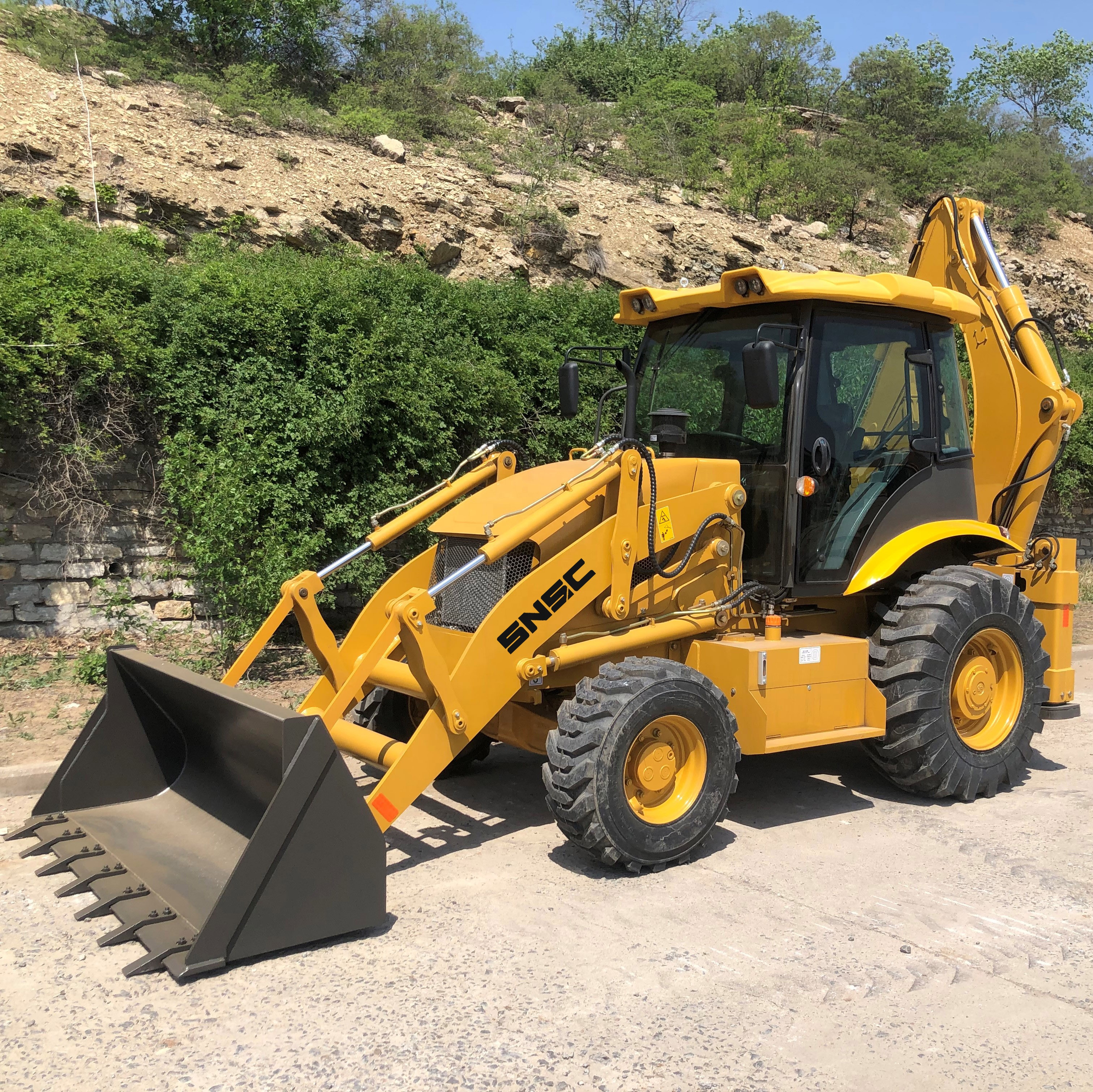 Mini Loader SNSC 388 Wheel Loader With Engine Motor Pump Gearbox Bearing PLC Core