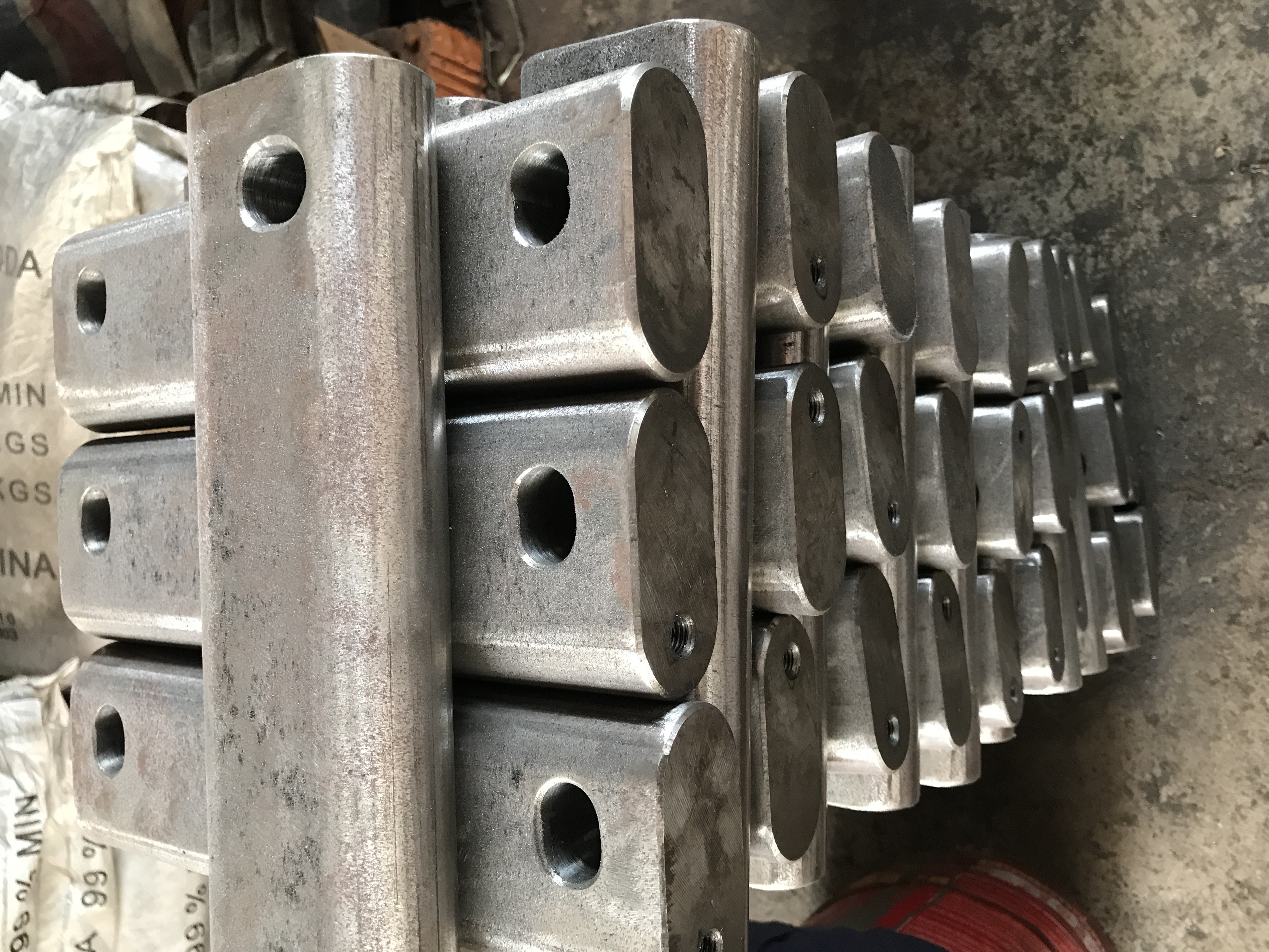 Construction Equipment Rod Pin For Hydraulic Breaker Spare Parts With Crack Resistance