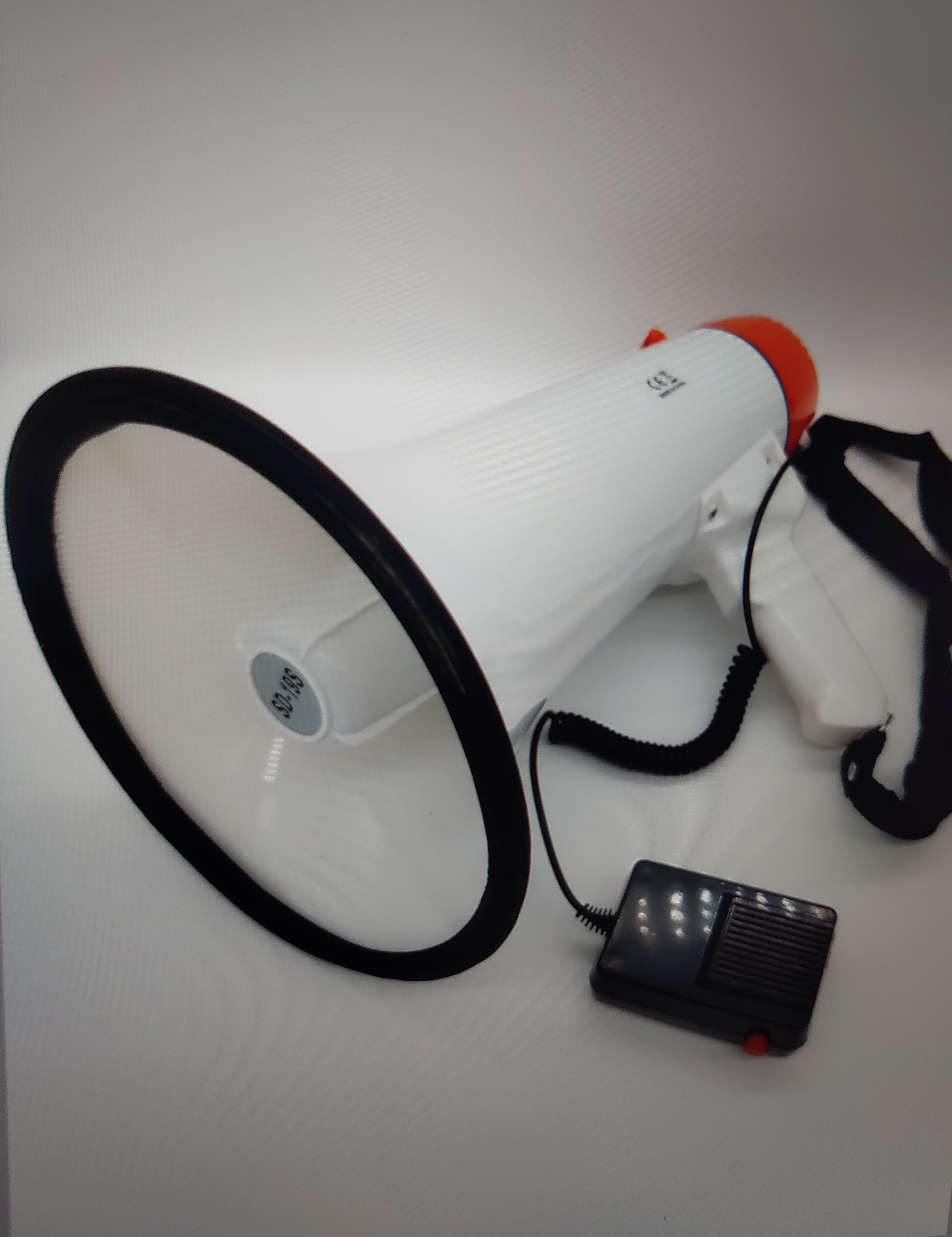 Adjustable Volume Police Siren Horn Hand Held Megaphone 7.4V To 12V