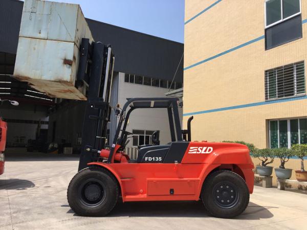 Buy cheap Customized 45-90 Degree Tilt Heavy Duty Forklift With 600mm Load Center from wholesalers